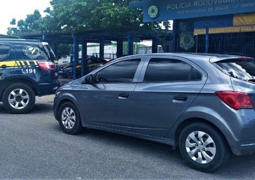 Motorista de aplicativo não devolve carro alugado e é detido na BR-116 em Jequié (BA)