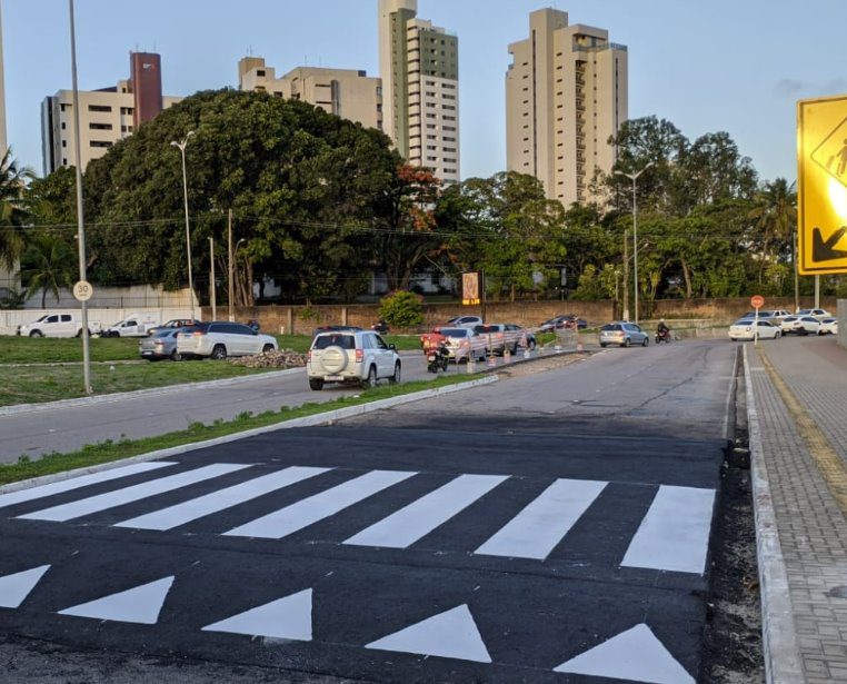 Trânsito em Natal sofre bloqueios neste domingo (27) devido a meia maratona da polícia federal