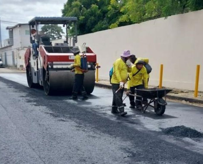 Redinha e Santa Catarina recebem obras de pavimentação e drenagem de ruas