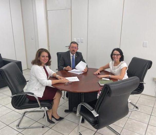 TCE assina acordo de cooperação para criação de comitê para gestão de resíduos sólidos e saneamento