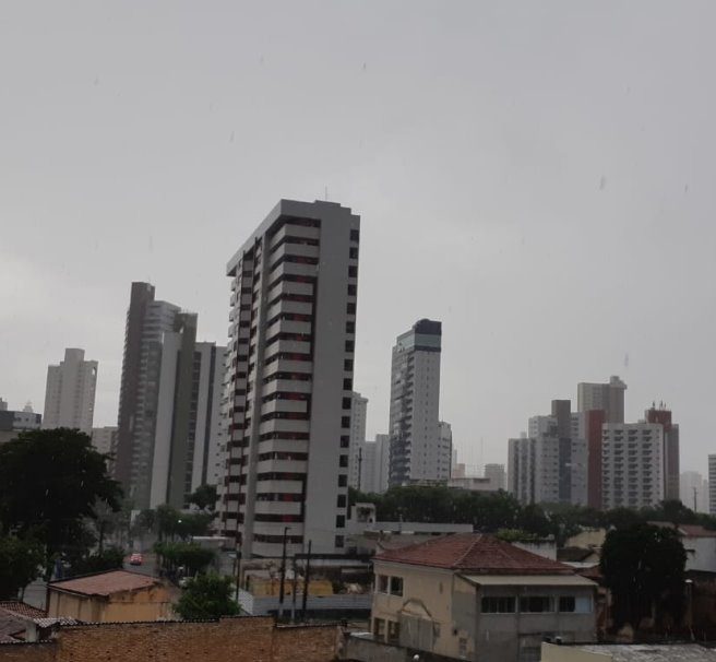 Natal amanheceu com chuvas esparsas, veja previsão para hoje