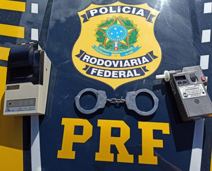 PRF flagra 271 pessoas dirigindo veículo sob influência de álcool no RN, doze foram presas
