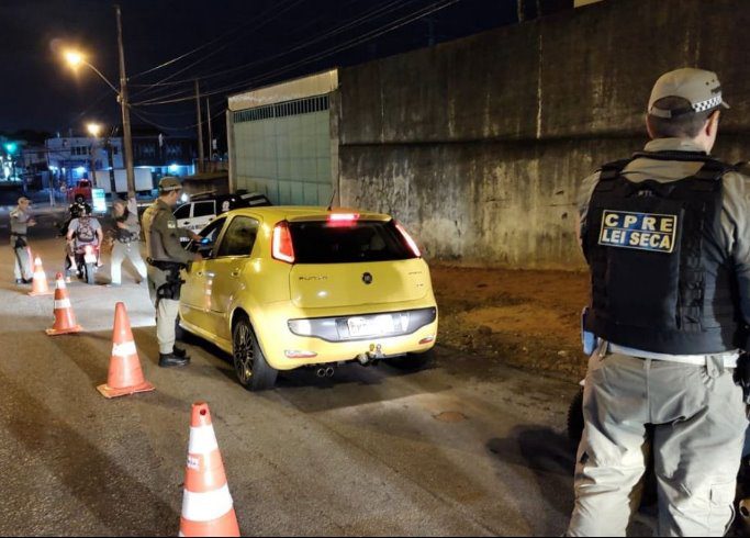 Dirigir sob influência de álcool: Blitz da Lei Seca aconteceu nas zonas Oeste e Norte de Natal