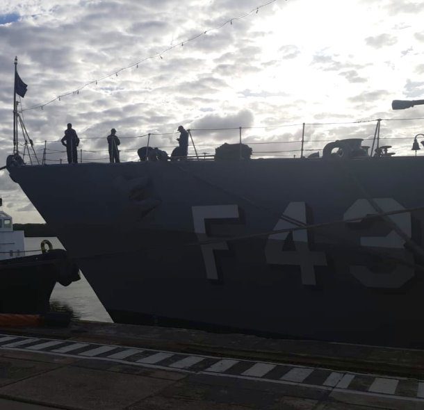 Navios da Marinha do Brasil se encontram atracados em cidades do Nordeste