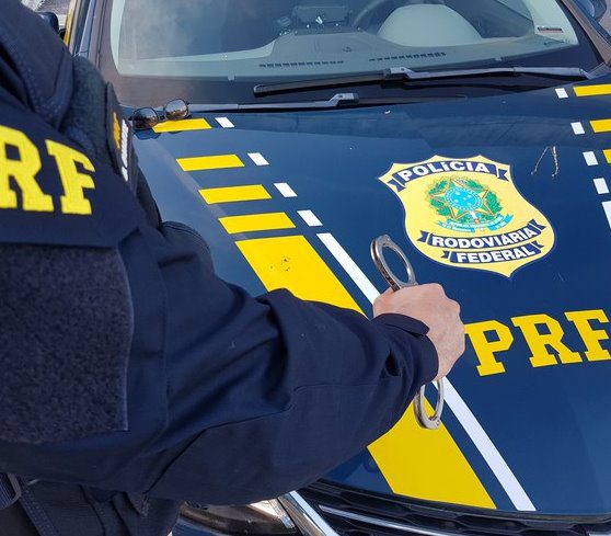 Ação: PRF prende homem e recupera veículo em Angicos