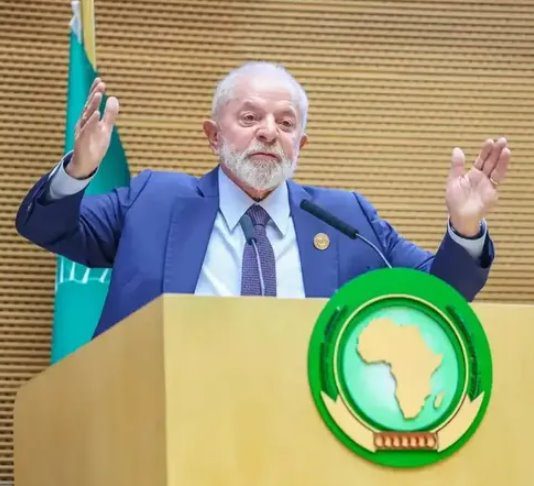 Israel comete genocídio e faz alusão à matança de judeus por Hitler, diz Lula