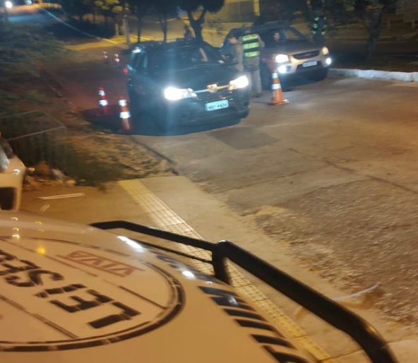 Idosa é detida dirigindo embriagada durante blitz na zona Sul de Natal