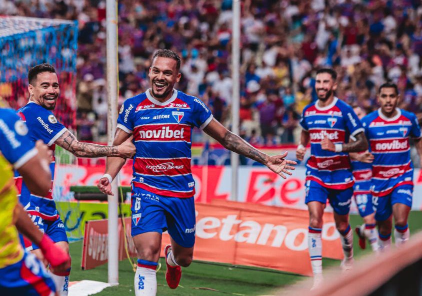 Diante de sua torcida, Fortaleza goleia o Palmeiras por 3×0