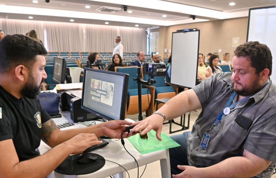 Servidores da Assembleia Legislativa dão entrada na nova Carteira de Identidade Nacional