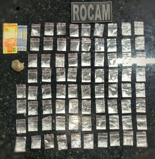 Policiais da ROCAM apreendem drogas no bairro Nova Cidade em Natal