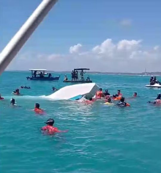 Morreu em catamarã que afundou em Maragogi: Turista paulista de 76 anos não usava colete salva-vidas