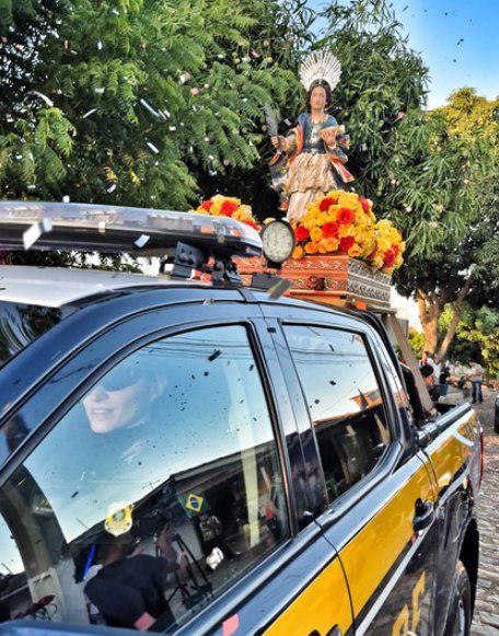 PRF transportou imagem de Santa Luzia em carreata que celebra a padroeira em Mossoró