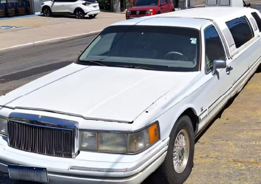 Presencial e online: Leião do TRT-RN tem hotel na Praia do Meio, duas limousines e 17 mil garrafas de vodka, veja como participar