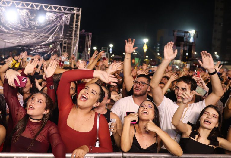 Geraldo Azevedo e Elba Ramalho se apresetam no Mossoró Cidade Junina nesta quinta-feira (26)