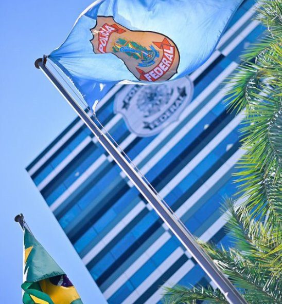 Operação da PF apura desvio de recursos públicos e fraudes em licitações no Ceará