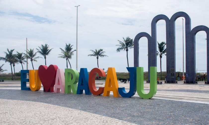 Revista destaca atrativos turísticos de Aracaju e aponta a capital como a cidade do sol do Nordeste