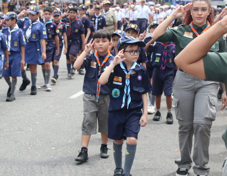 Confira registros em vídeos do desfile civil e militar do 7 de Setembro em Natal