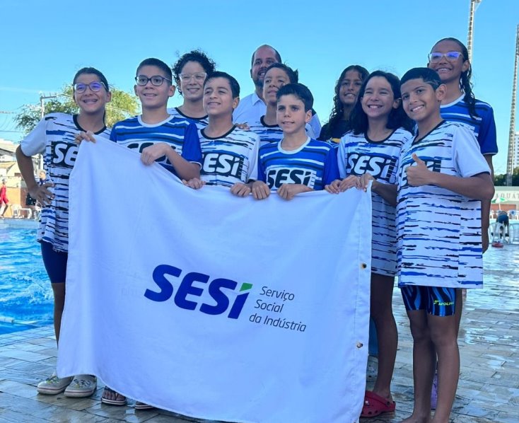 Atletas mirins de natação do Sesi Natal conquistam 24 medalhas em competição em Aracaju/SE